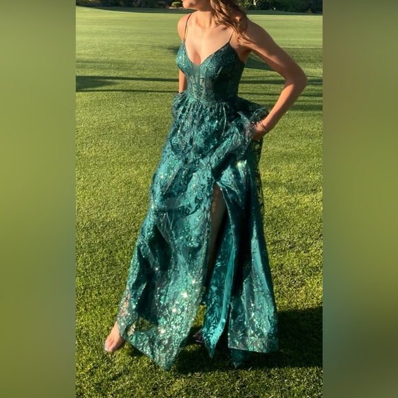 Gorgeous sequined, aqua-green, prom dress - Picture 1 of 7